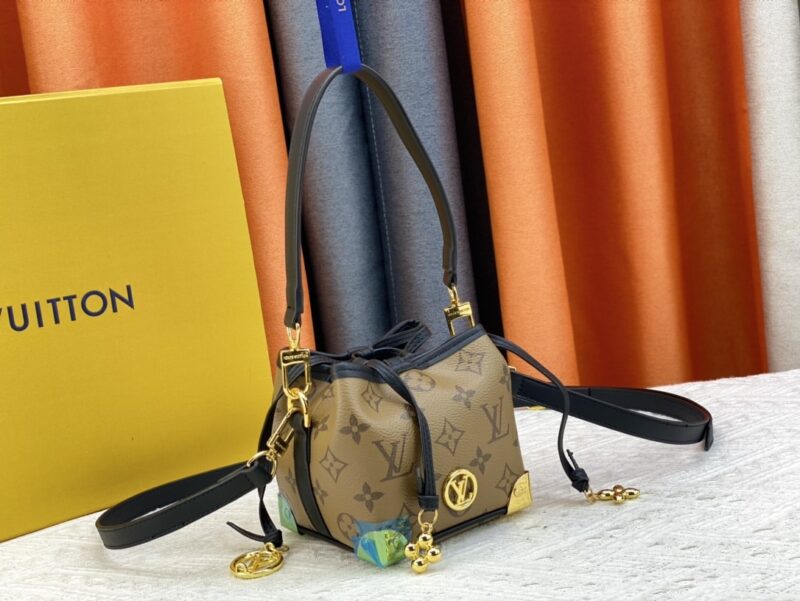 Alternative view of Louis Vuitton Néo Purse Lv Charms Monogram Brown 15Cm M82885