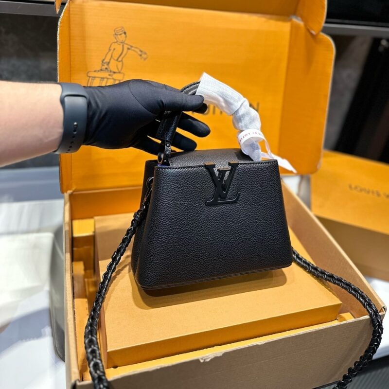 Alternative view of Louis Vuitton Capucines Mini Matte Black 21Cm
