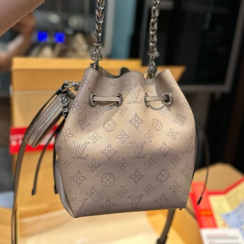 Alternative view of Louis Vuitton Muria Galet 18Cm M55799