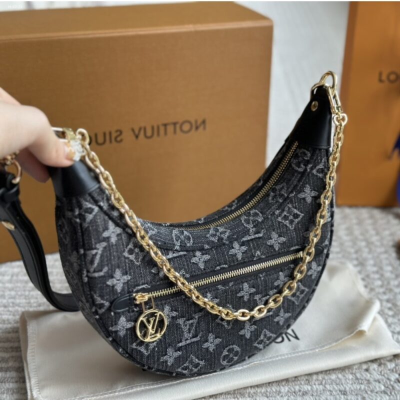 Alternative view of Louis Vuitton Loop PM Bag Grey 23Cm M21752