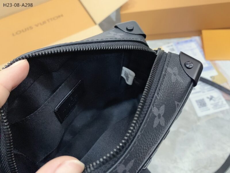 Alternative view of Louis Vuitton Mini Soft Trunk 20Cm M44735