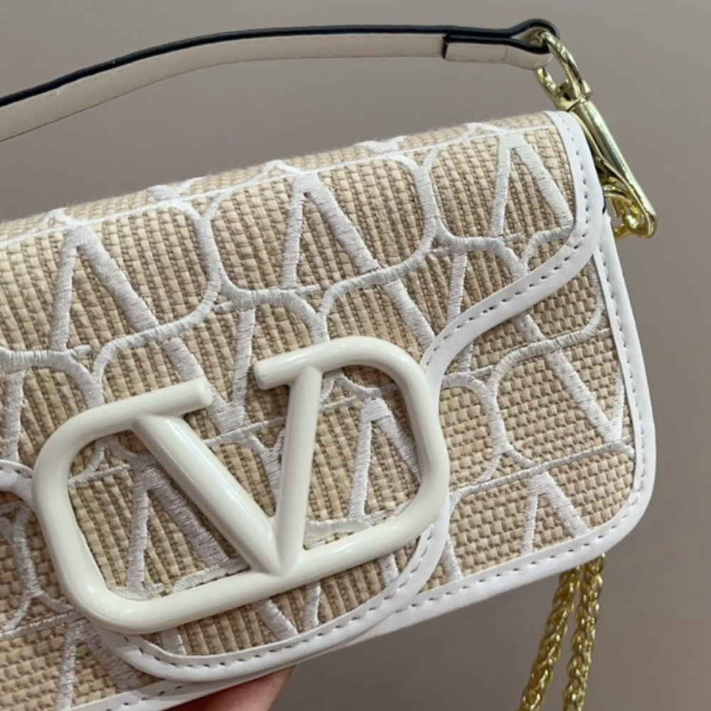 Valentino Garavani Locò Small Toile Iconographe Raffia Shoulder Bag Natural 20cm 4W2B0L97IVWYT3 - Image 4