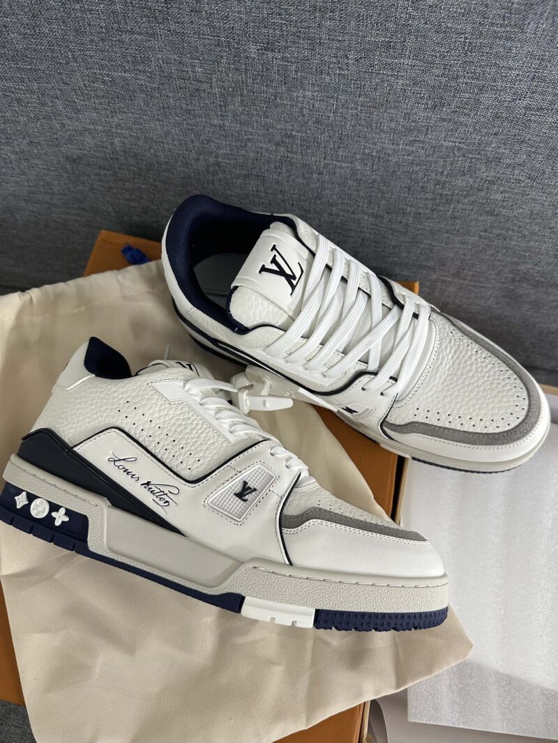 Alternative view of Louis Vuitton Trainer 54 Signature Black