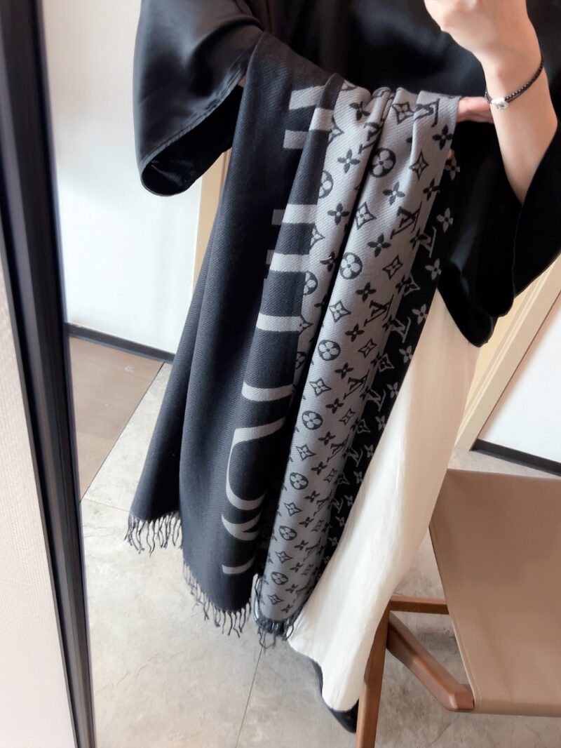 Alternative view of Louis Vuitton Monogram Split Scarf Black