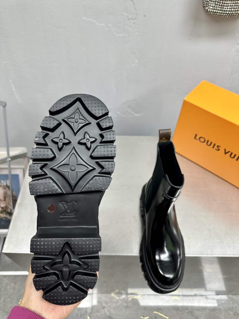 Alternative view of Louis Vuitton Lv Record Chelsea Boot Black 1Ac7Yi