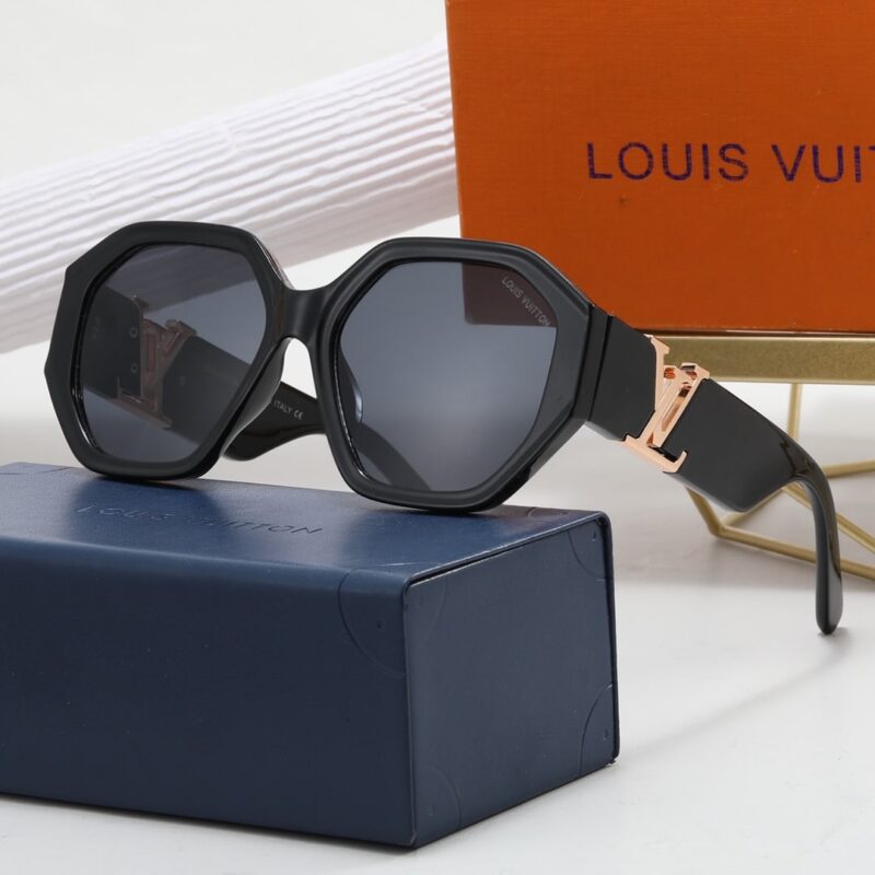 Alternative view of Louis Vuitton Lv Icon Round Glasses Black Z1728E