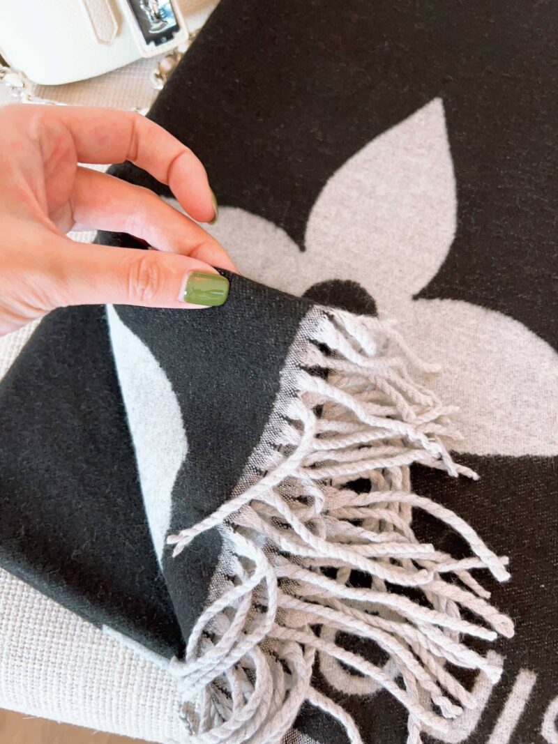 Alternative view of Louis Vuitton Ultimate Shine Scarf Black 180Cm