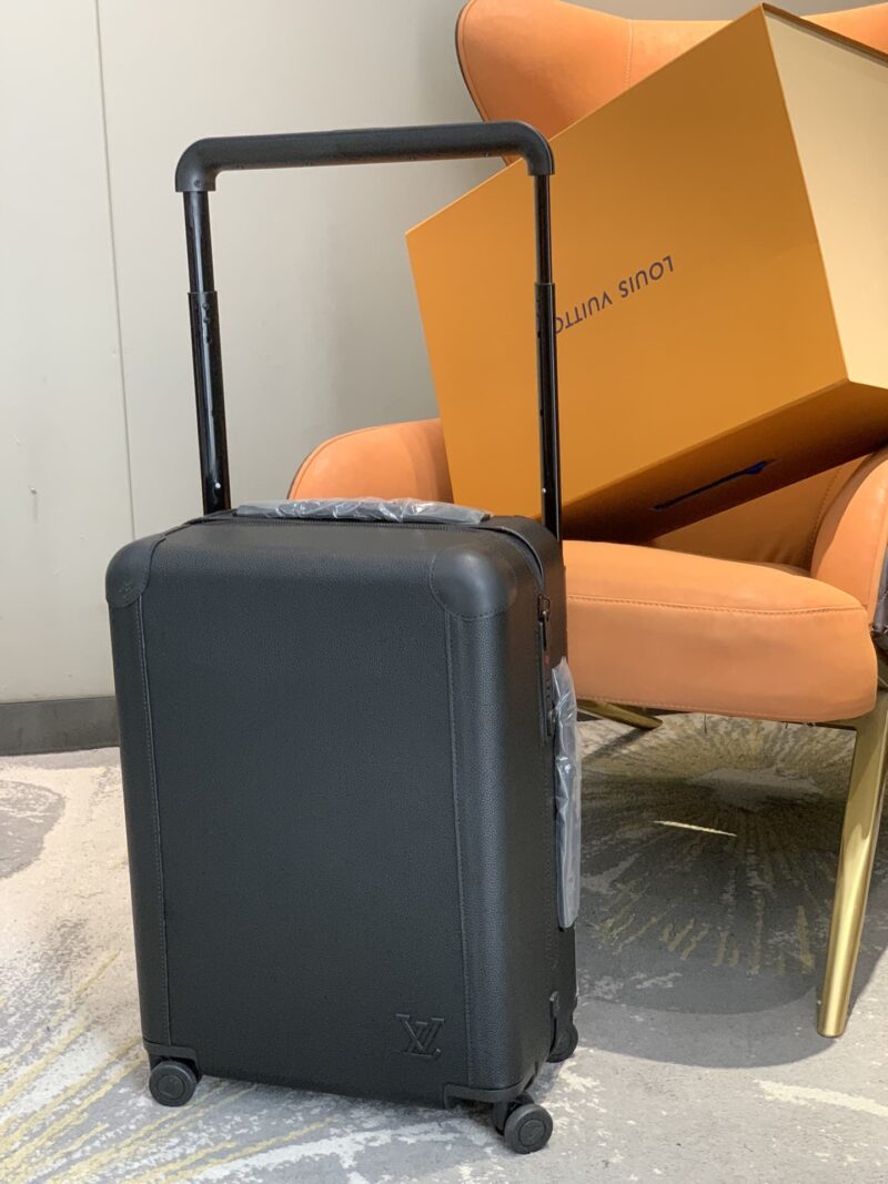 Alternative view of Louis Vuitton Horizon 55 Suitcase Grained Leather Black 55Cm M10240