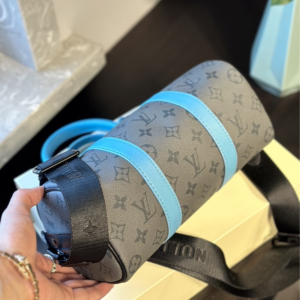 Louis Vuitton Keepall Bandoulière 25 Monogram Eclipse Reverse Turquoise 25Cm M11645 - Image 5