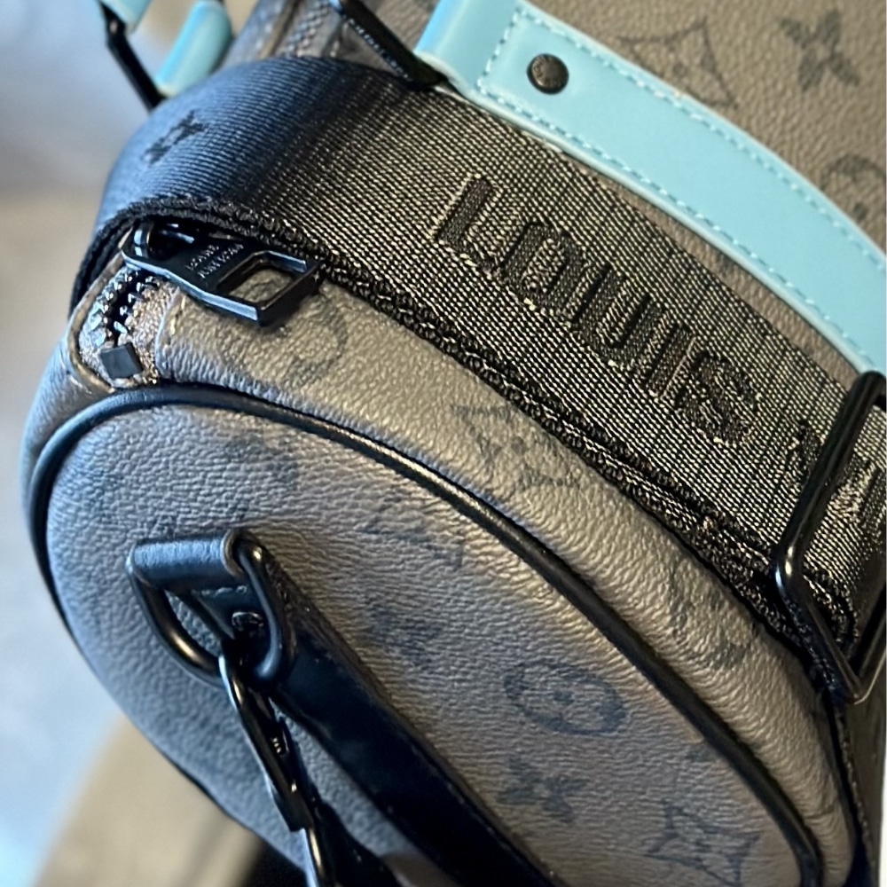 Louis Vuitton Keepall Bandoulière 25 Monogram Eclipse Reverse Turquoise 25Cm M11645 - Image 9