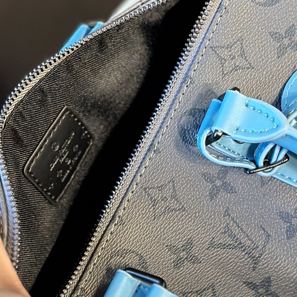Louis Vuitton Keepall Bandoulière 25 Monogram Eclipse Reverse Turquoise 25Cm M11645 - Image 10