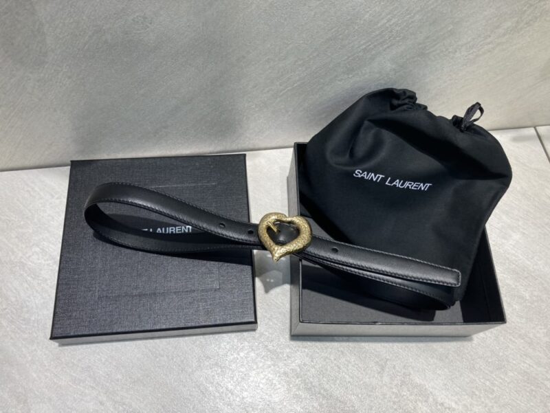 Alternative view of Saint Laurent Heart Thin Belt In 640578Dsf0J1000