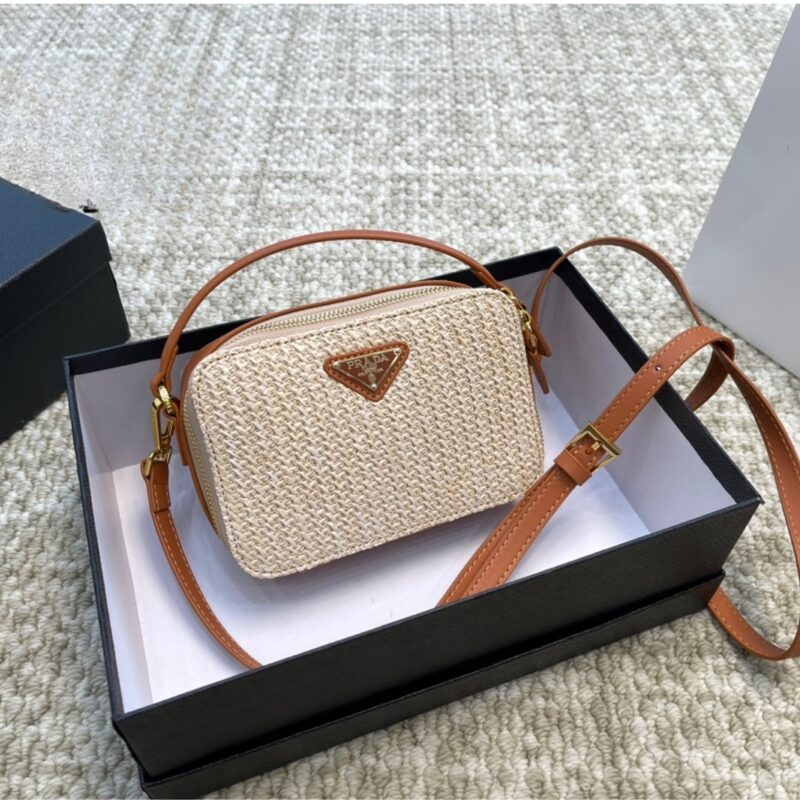 Alternative view of Prada Crochet And Leathe Pouch Bag Natural 18Cm 1Nr025 2Cyc F0018
