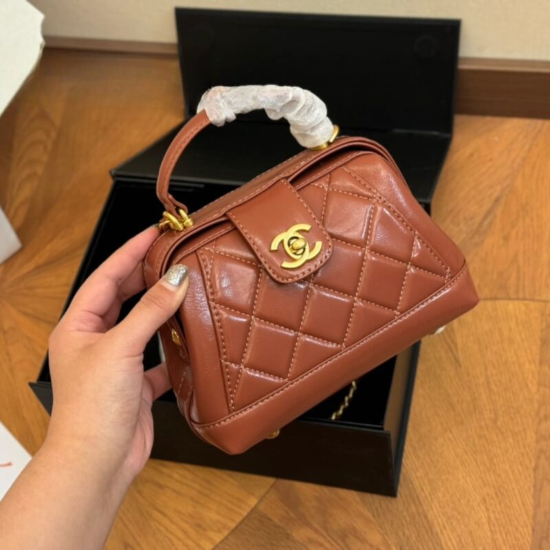Alternative view of Chanel Mini Bag With Top Handle Shiny And Gold Tone Metal Brown 19Cm As4958 B16872 Ny562