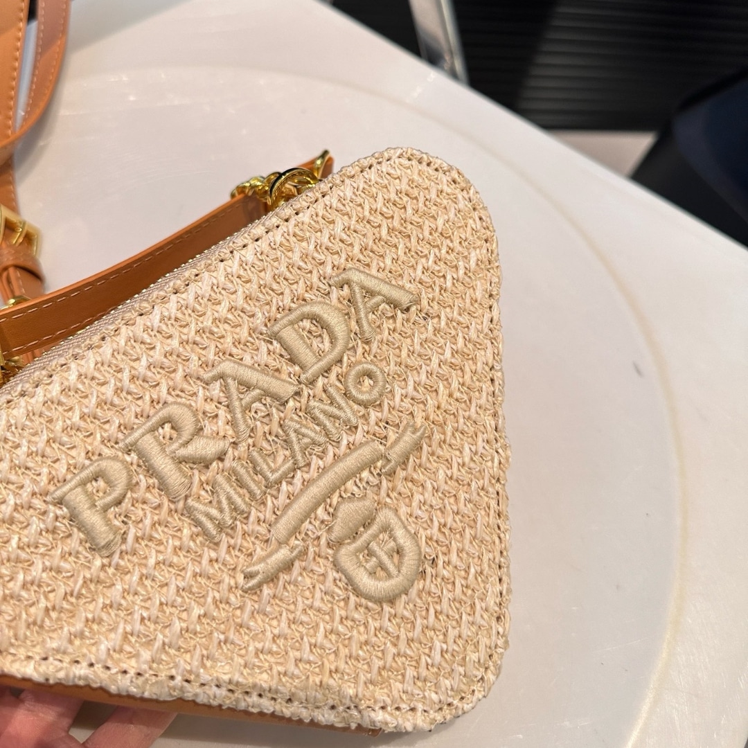 Prada Crochet Mini Pouch Natural 19cm 1NR015 2CXK F0018 - Image 6