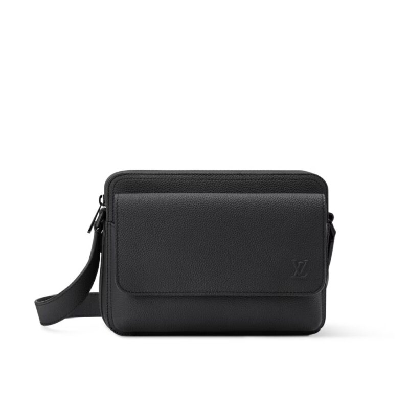 Louis Vuitton Boarding Messenger Black 24Cm M15265