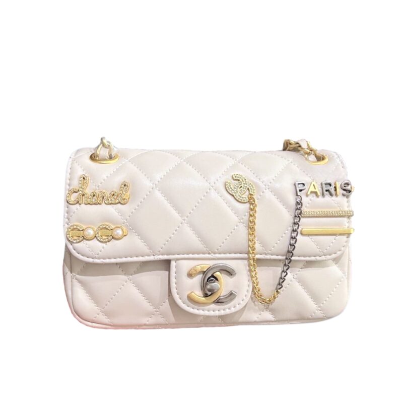 Chanel 22C Quilted Lucky Charm White 20Cm
