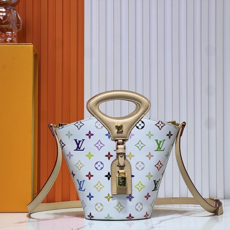 Alternative view of Louis Vuitton Rivage BB White 18Cm
