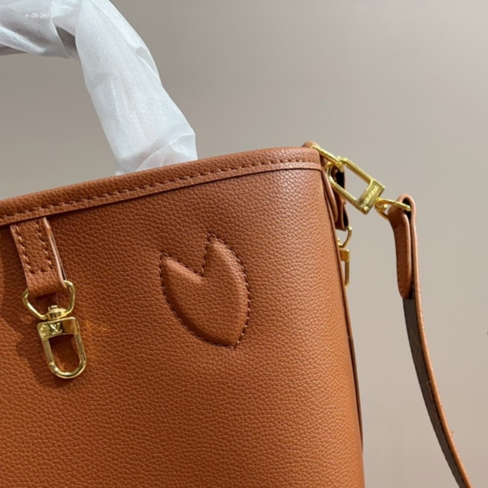 Louis Vuitton Neverfull Bandoulière Inside Out BB Monogram Brown 26Cm - Image 8