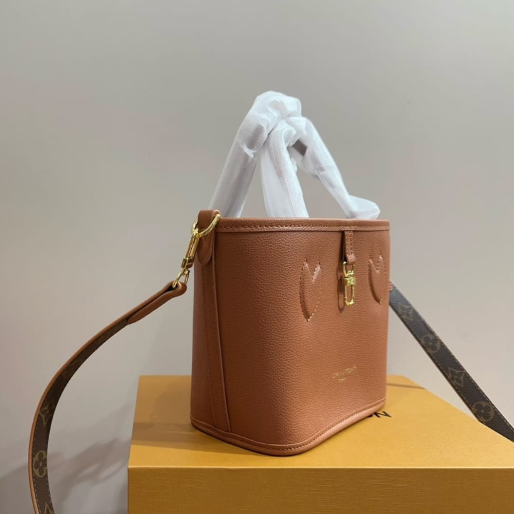 Louis Vuitton Neverfull Bandoulière Inside Out BB Monogram Brown 26Cm - Image 9