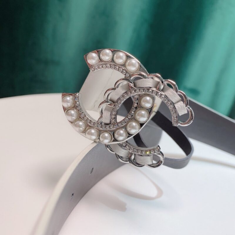 Alternative view of Chanel Belt With Pearls And Cc Logo Belt White 28Mm