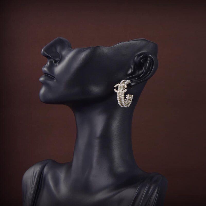 Alternative view of Chanel Earrings Metal Diamantes And Glass Pearls Gold Crystal White Ab7146 B06732 Nf453