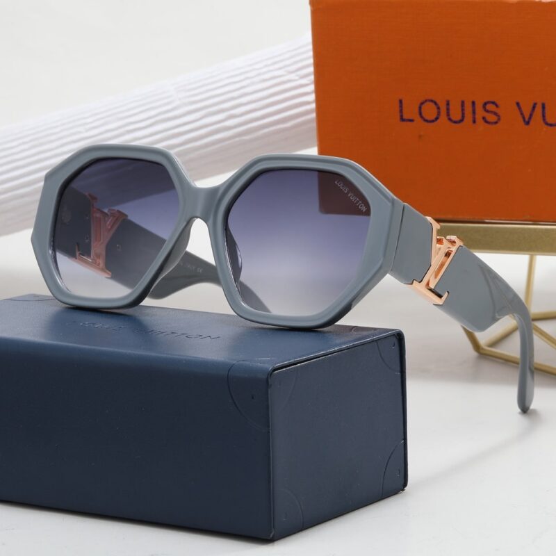 Alternative view of Louis Vuitton Lv Icon Round Glasses Grey