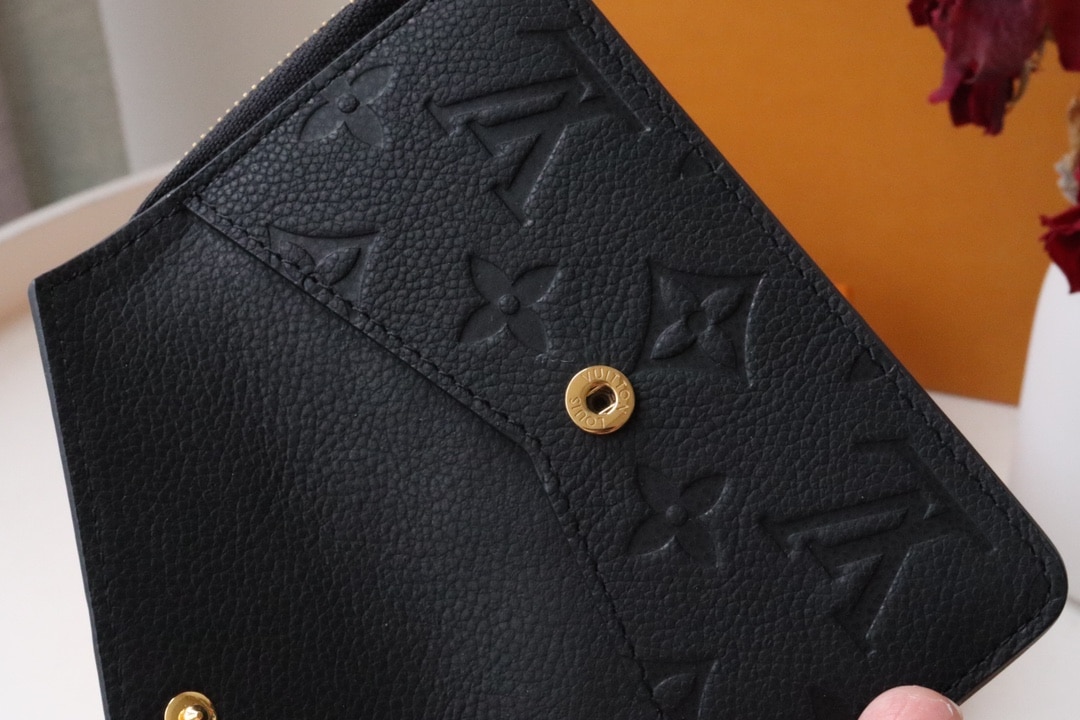 Louis Vuitton Card Holder Recto Verso 13Cm Black M69421 - Image 6