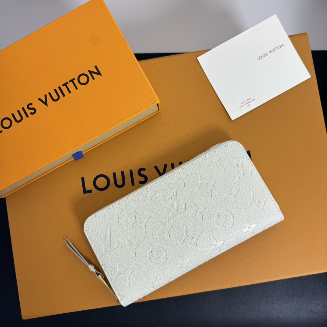 Iconic Set: Louis Vuitton Low Key Cabas Mm And Zippy Wallet - Image 7