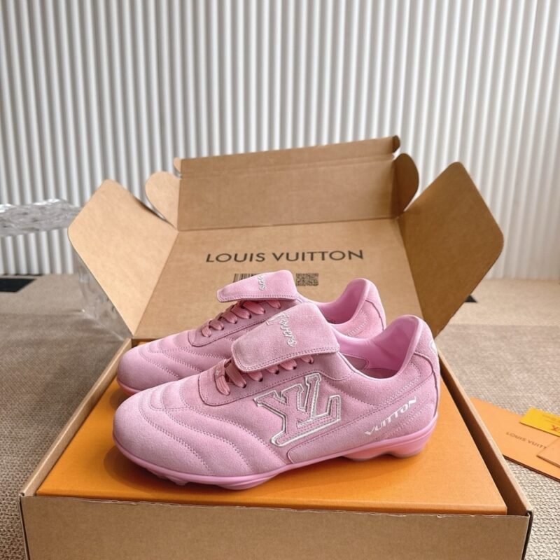 Alternative view of Louis Vuitton Lv Footprint Soccer Pink 1Ahtyk