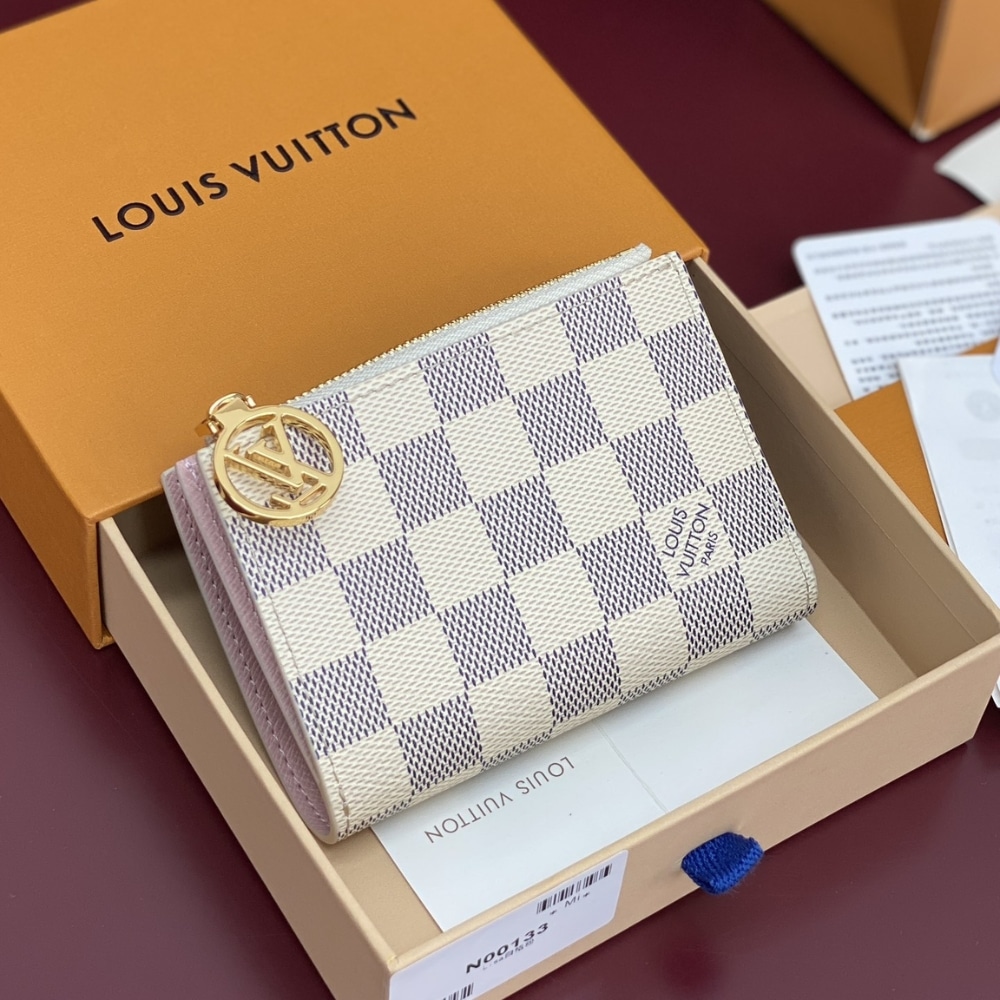 Iconic Set: Louis Vuitton Montsouris Pm And Lisa Wallet - Image 6