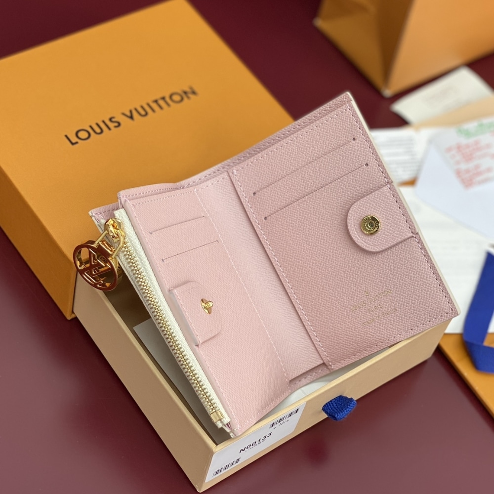 Iconic Set: Louis Vuitton Montsouris Pm And Lisa Wallet - Image 9