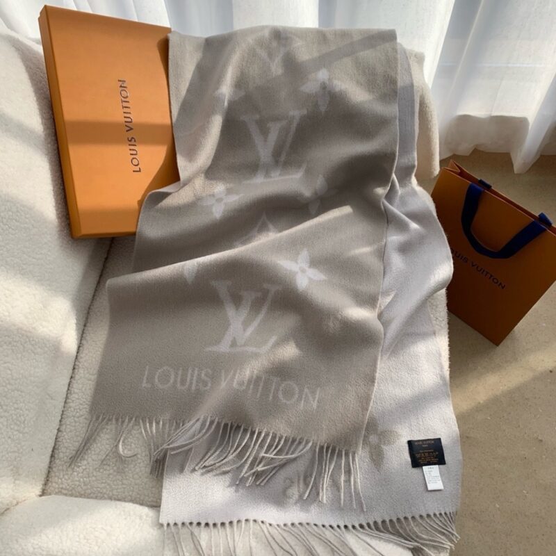Alternative view of Louis Vuitton Reykjavik Scarf Grey 180Cm M78909
