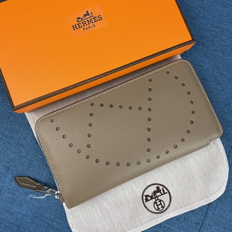 Alternative view of Hermes Evelyne Chevre Leather Zip Long Wallet Grey 19Cm
