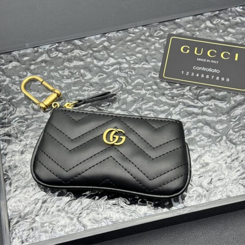 Alternative view of Gucci Gg Marmont Key Case Chevron Matelasse Leather Wallet Black 12.5Cm