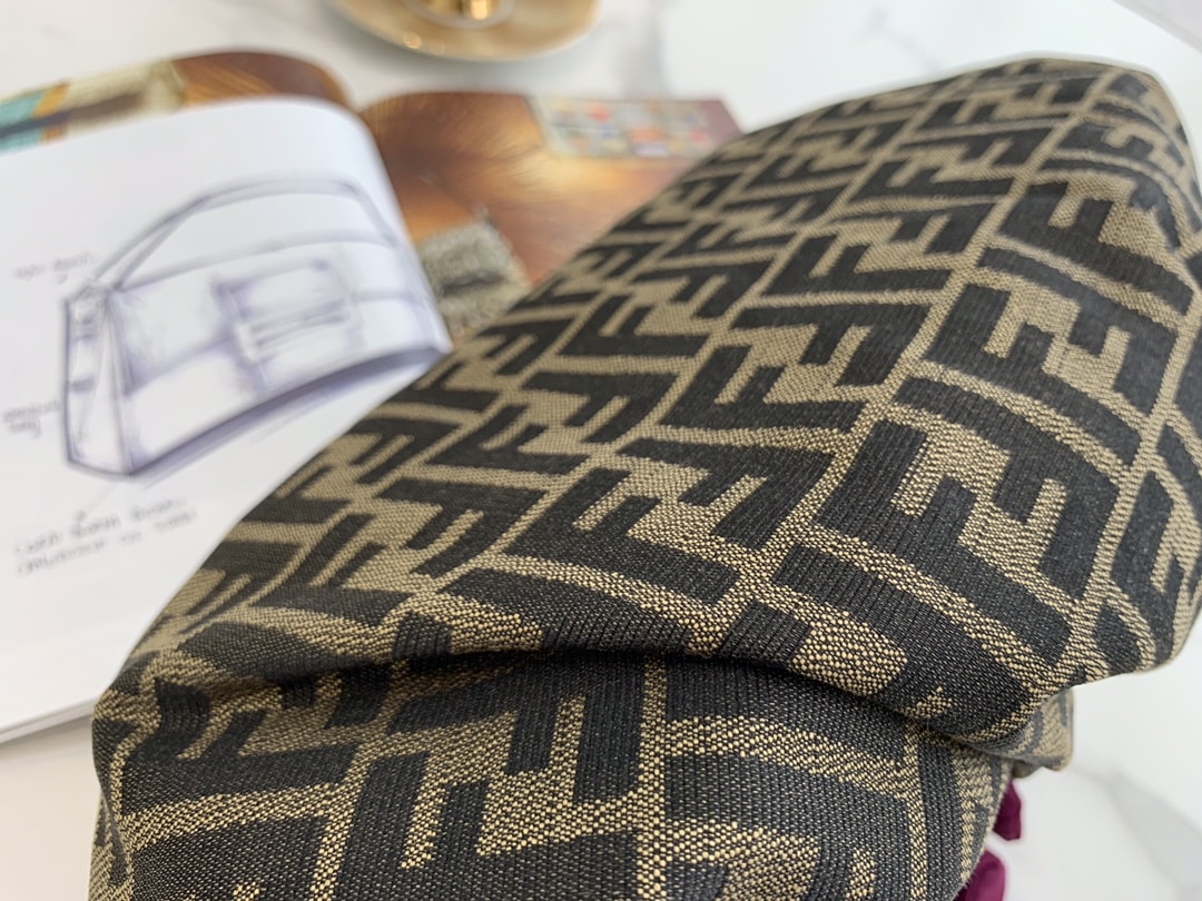 Fendi Brown Ff Fabric Pochette Shell Bag - Image 4