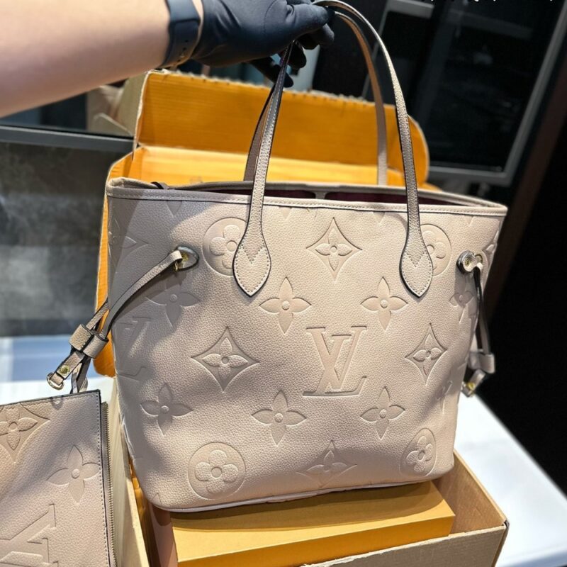 Alternative view of Iconic Set: Louis Vuitton Neverfull Mm And Zippy Wallet Monogram