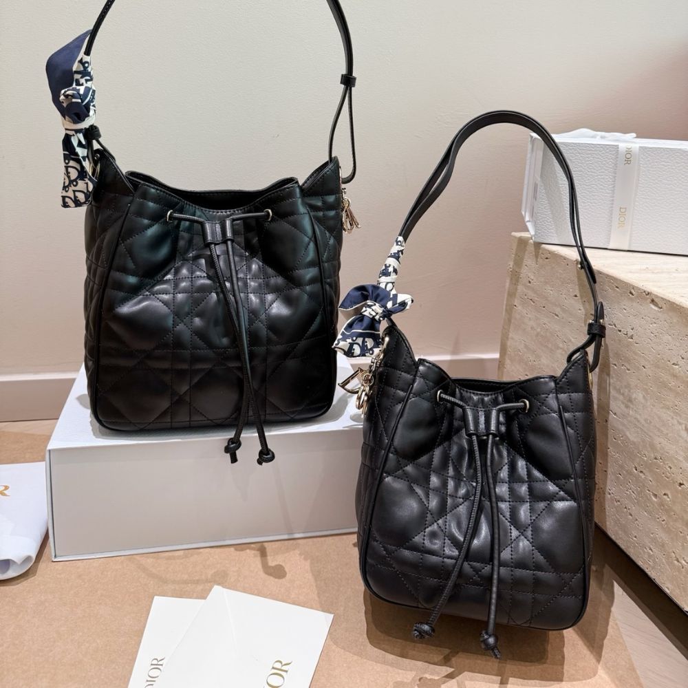 Dior Medium D Motion Bag Black 23Cm M2852ONWP M900 - Image 10