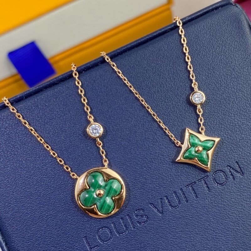Alternative view of Louis Vuitton Color Blossom Bb Sun Pendant Necklace Green Q93619