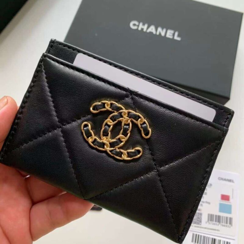 Alternative view of Chanel 19 Card Holder Black AP1167 B04852 94305