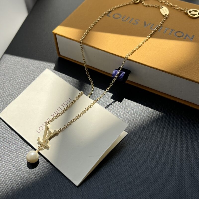 Alternative view of Louis Vuitton Lv Iconic Louisa Necklace M01623