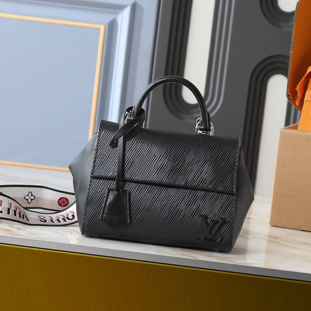 Louis Vuitton Cluny Mini Epi Leather Black 20Cm M58925 - Image 2