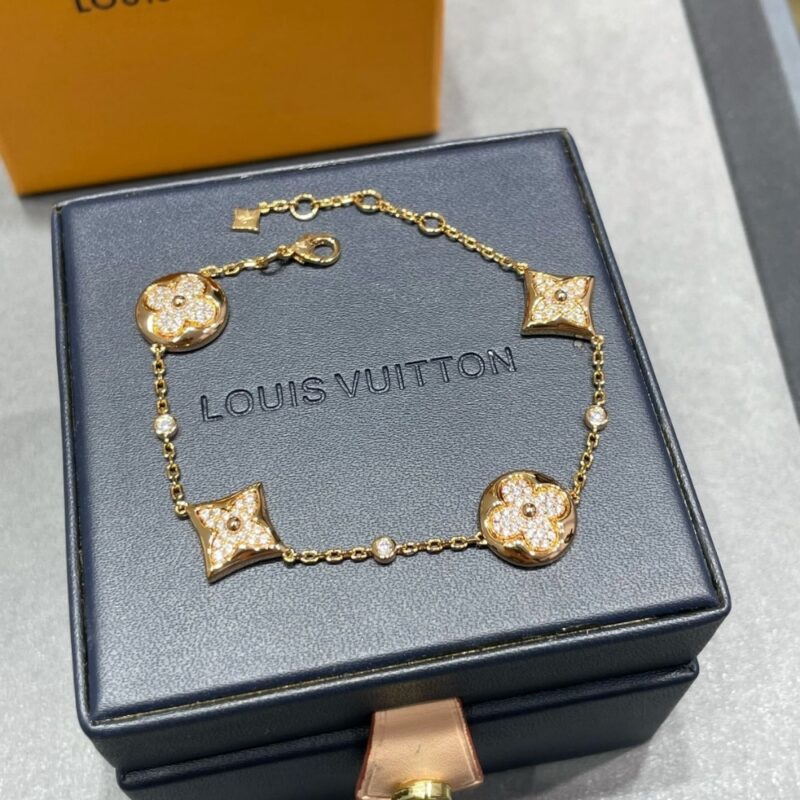 Alternative view of Louis Vuitton Color Blossom Bb Bracelet Gold With Crystals Q95650