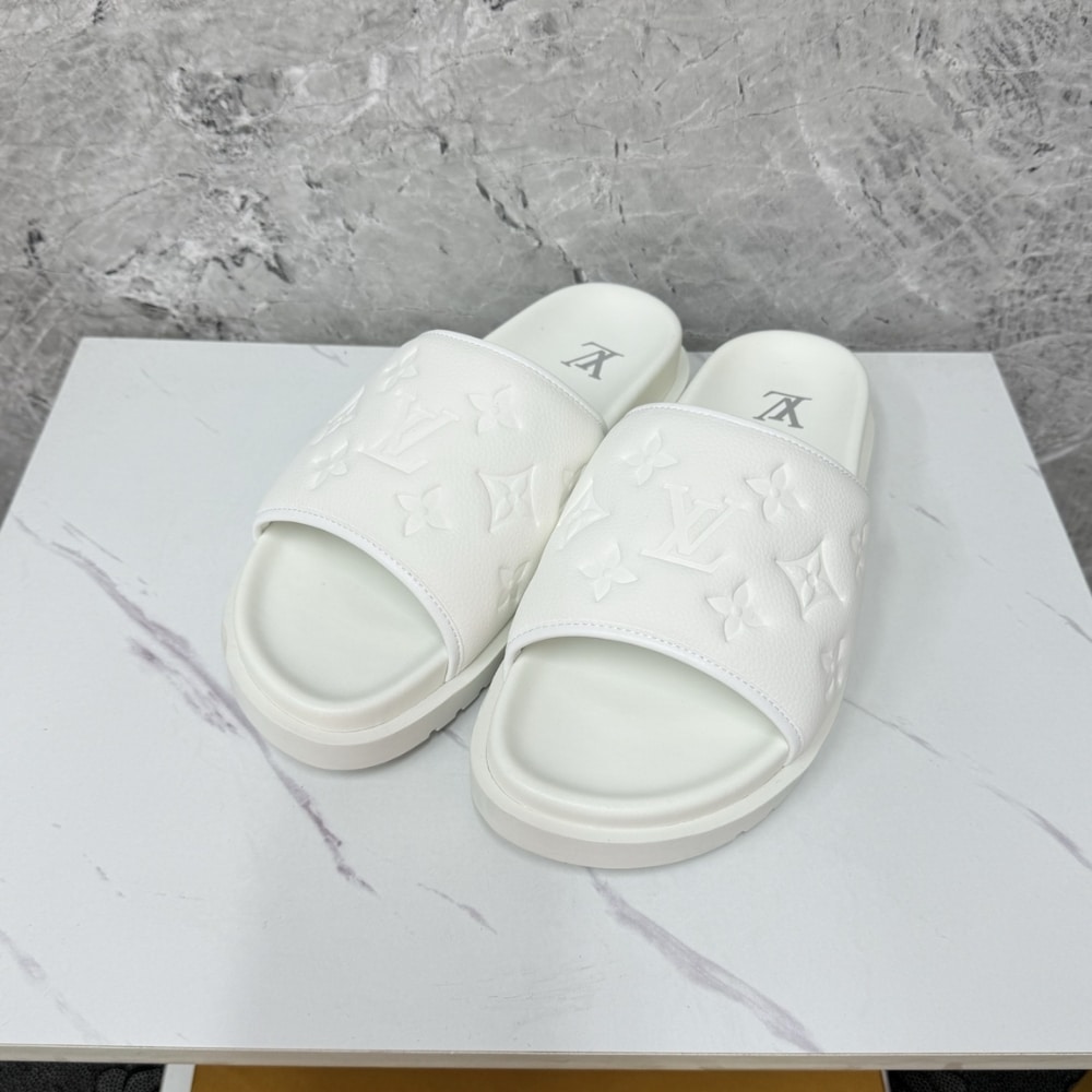 Louis Vuitton Miami Mule Embossed Synthetic White 1Adggi - Image 2
