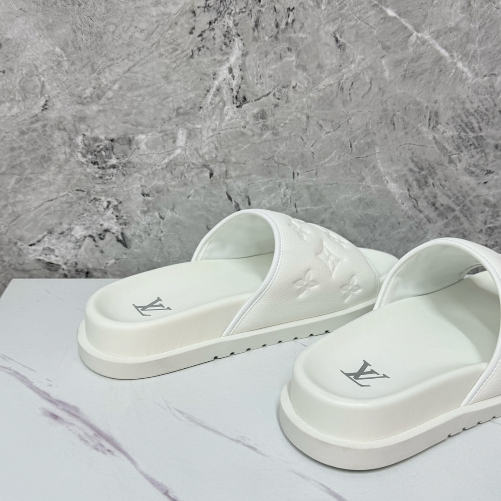 Louis Vuitton Miami Mule Embossed Synthetic White 1Adggi - Image 4