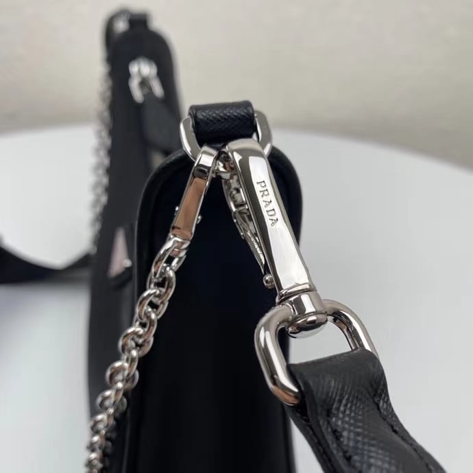 Prada Re Edition 2005 Re Nylon Black Red 22cm 1BH204 064 F0DL1 V I1L - Image 3