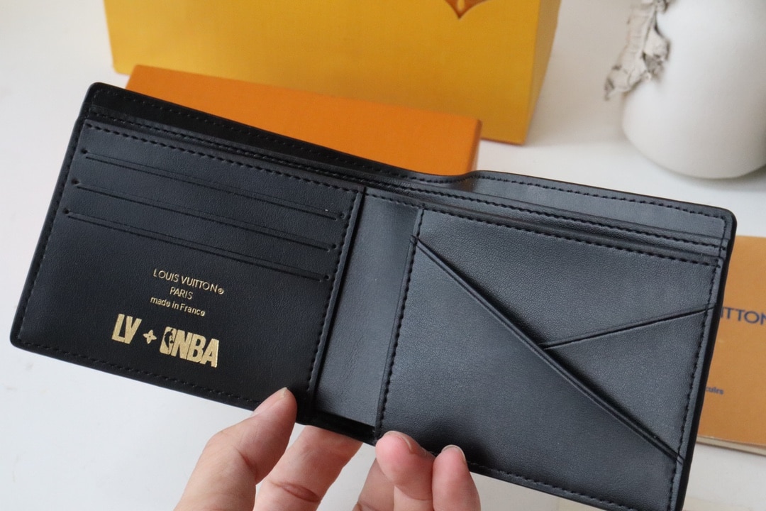 Louis Vuitton Multiple Wallet 11Cm Black - Image 6