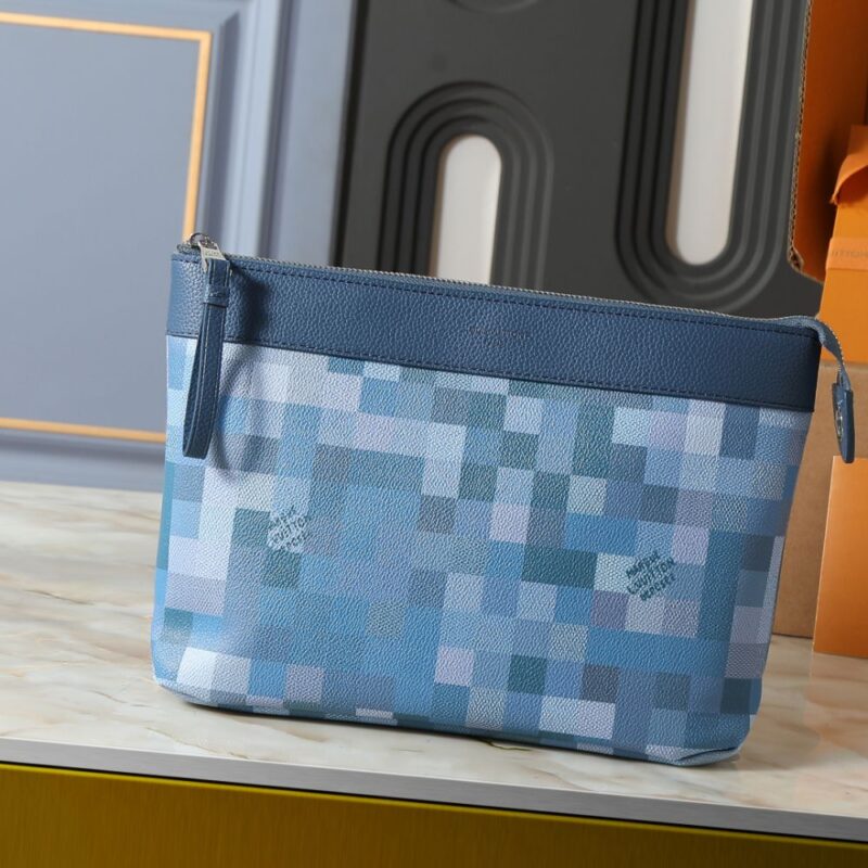Alternative view of Louis Vuitton Pochette Voyage Souple Blue 30Cm M28846
