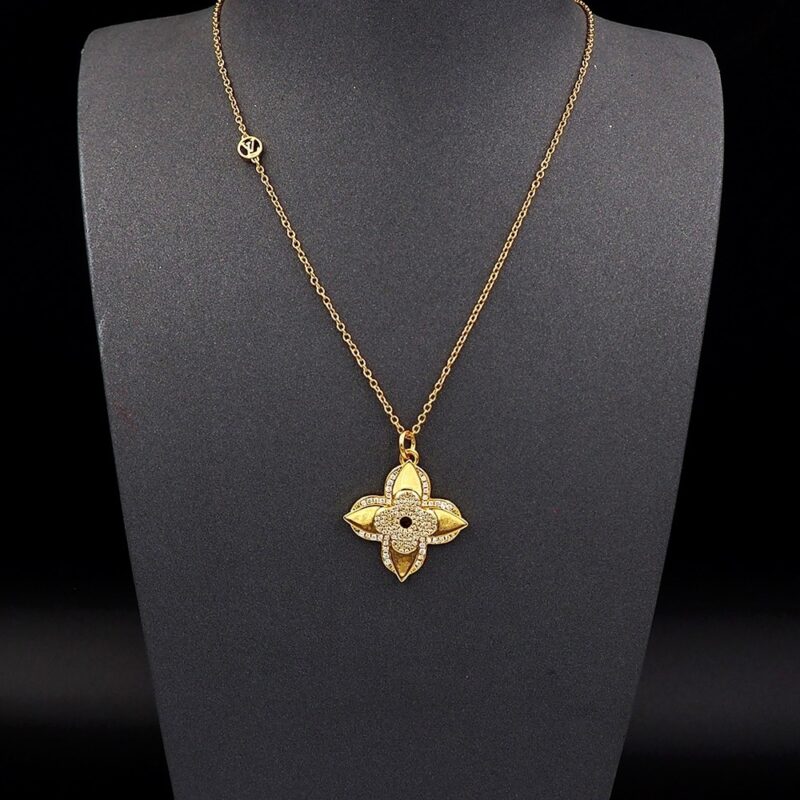Alternative view of Louis Vuitton Lv Medaillon Necklace Gold M02001