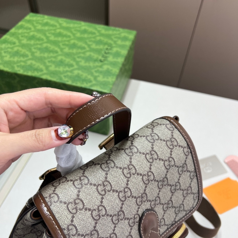 Iconic Set: Gucci Backpack With Interlocking G And Gg Supreme Canvas Wallet Ophidia Key Case - Image 4